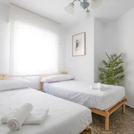 A 300m Playa Arenal - *