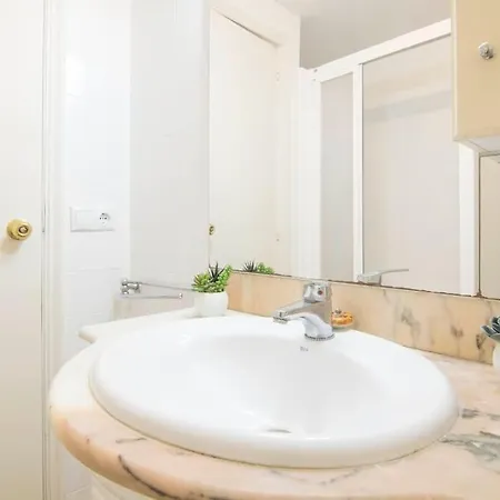 A 300m Playa Arenal - *