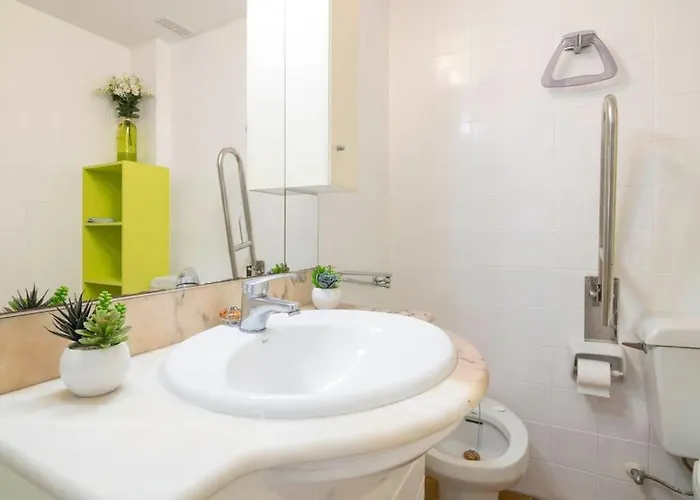 A 300m Playa Arenal -