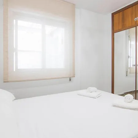 Apartamento A 300m Playa Arenal - *